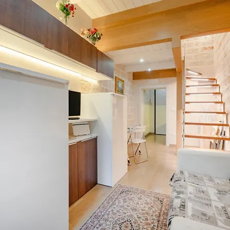 Daire Rosato 31-loft Vista Mare *